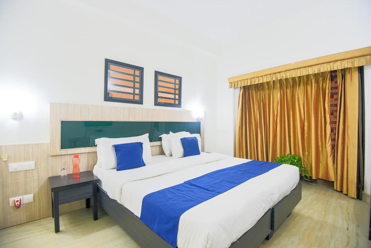Bedchambers Serviced Apartments, Sector 40 Гургаон Экстерьер фото