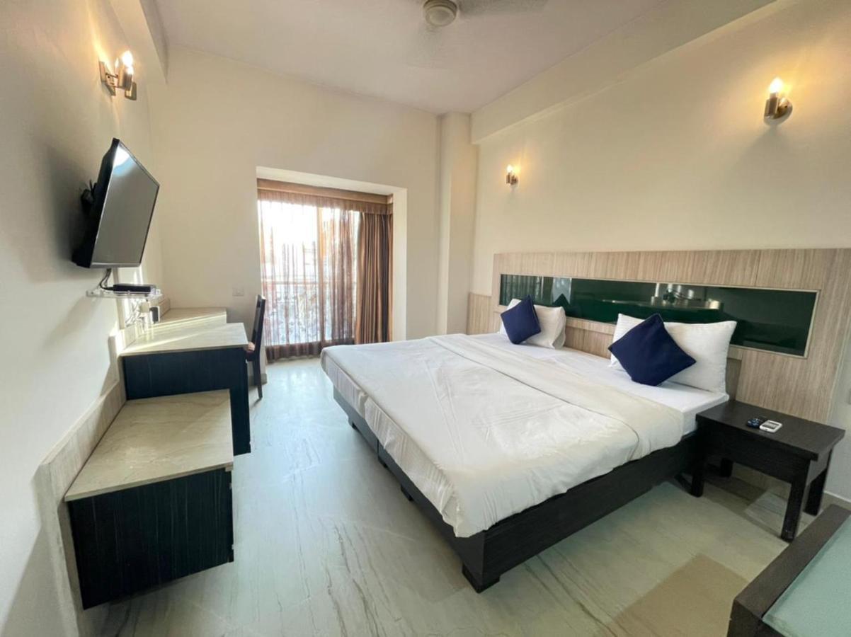 Bedchambers Serviced Apartments, Sector 40 Гургаон Экстерьер фото