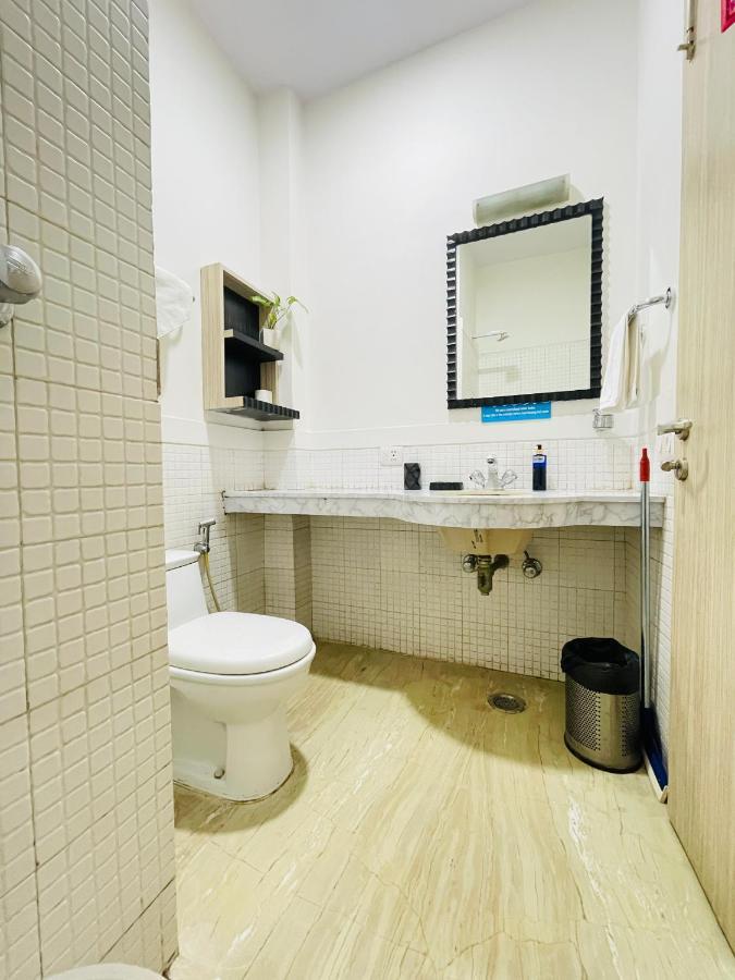 Bedchambers Serviced Apartments, Sector 40 Гургаон Экстерьер фото